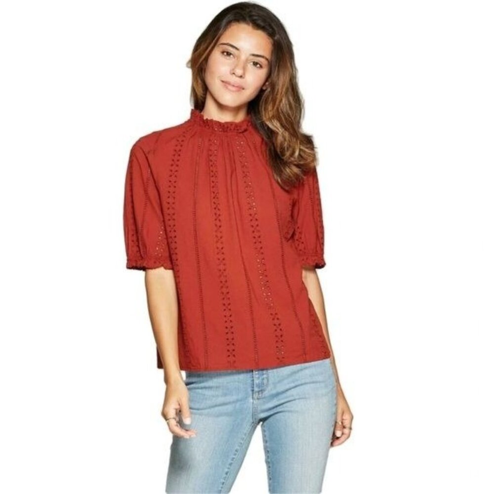 Universal Thread Womens Eyelet Blouse Size M Rust Color